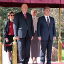 Kongeparet og Presidentparet under velkomstseremonien i Ankara (Foto: Lise Åserud / NTB scanpix)